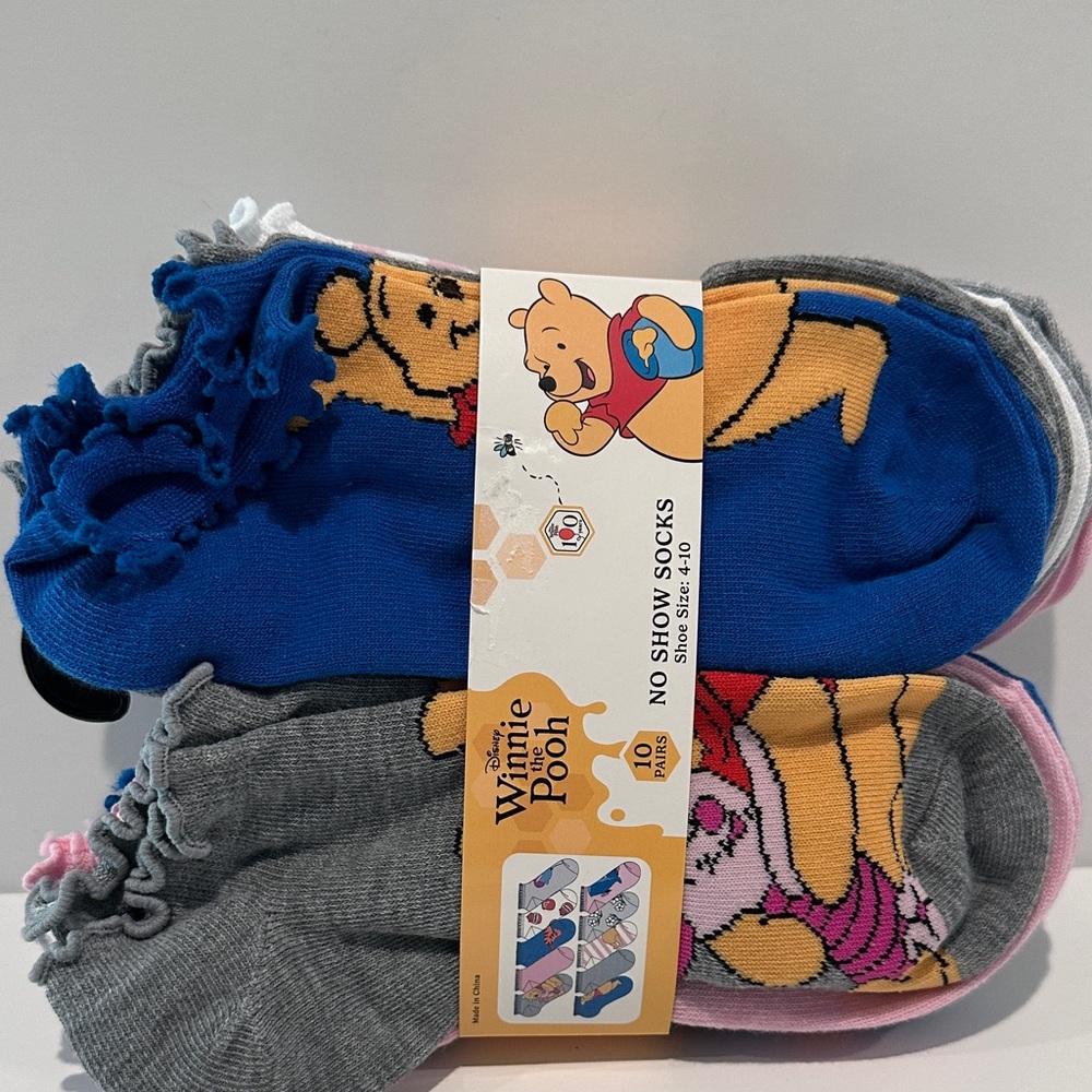NWT Disney’s Winnie the Pooh 10 Pairs No Show Ankle High Socks in multi-colors.